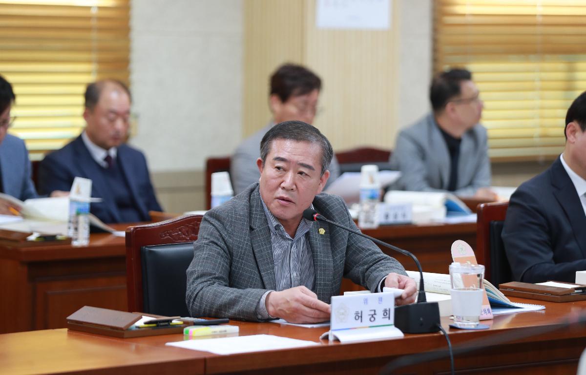 2024년도 행정사무감사 첨부이미지 : AC4I8728.JPG