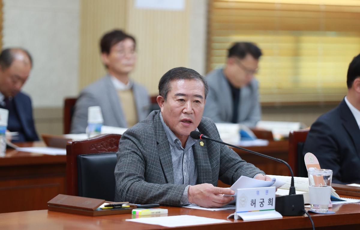 2024년도 행정사무감사 첨부이미지 : AC4I8735.JPG
