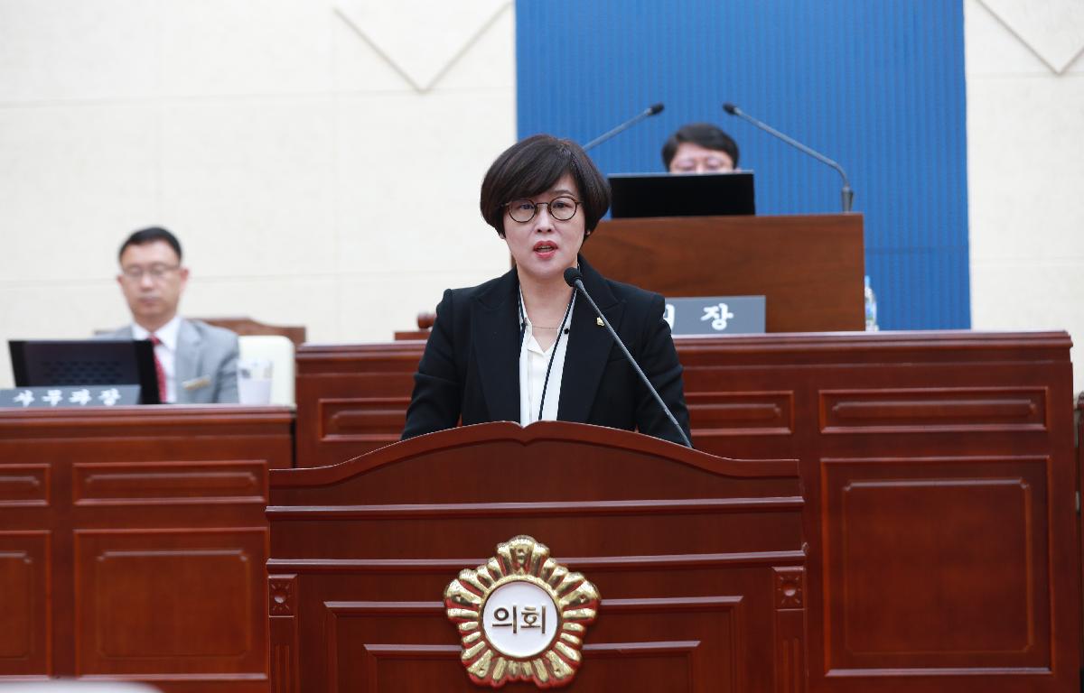 제2차 정례회 첨부이미지 : AC4I7722.JPG