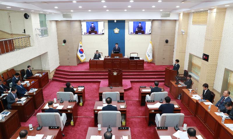 제323회 임시회 제 1차 본회의