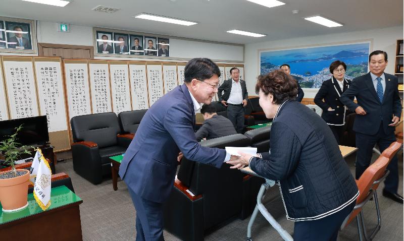 용인시의회 완도군의회 방문