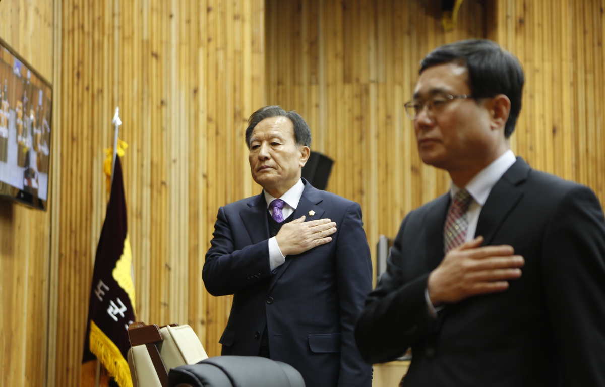 제237회 완도군의회 임시회 개회식 #2 첨부이미지 : 제237회 완도군의회 임시회 개회식 #2.JPG