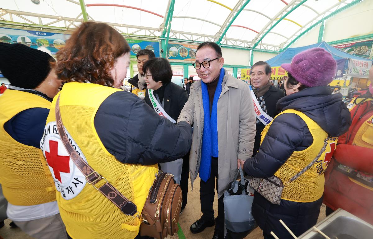 설 명절 맞이 전통시장 방문 및 노인요양시설 방문    첨부이미지 : 1U7A5260.JPG