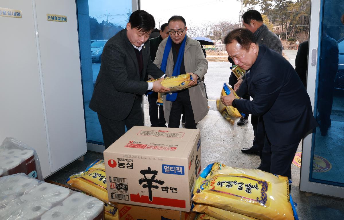설 명절 맞이 전통시장 방문 및 노인요양시설 방문    첨부이미지 : 1U7A5357.JPG