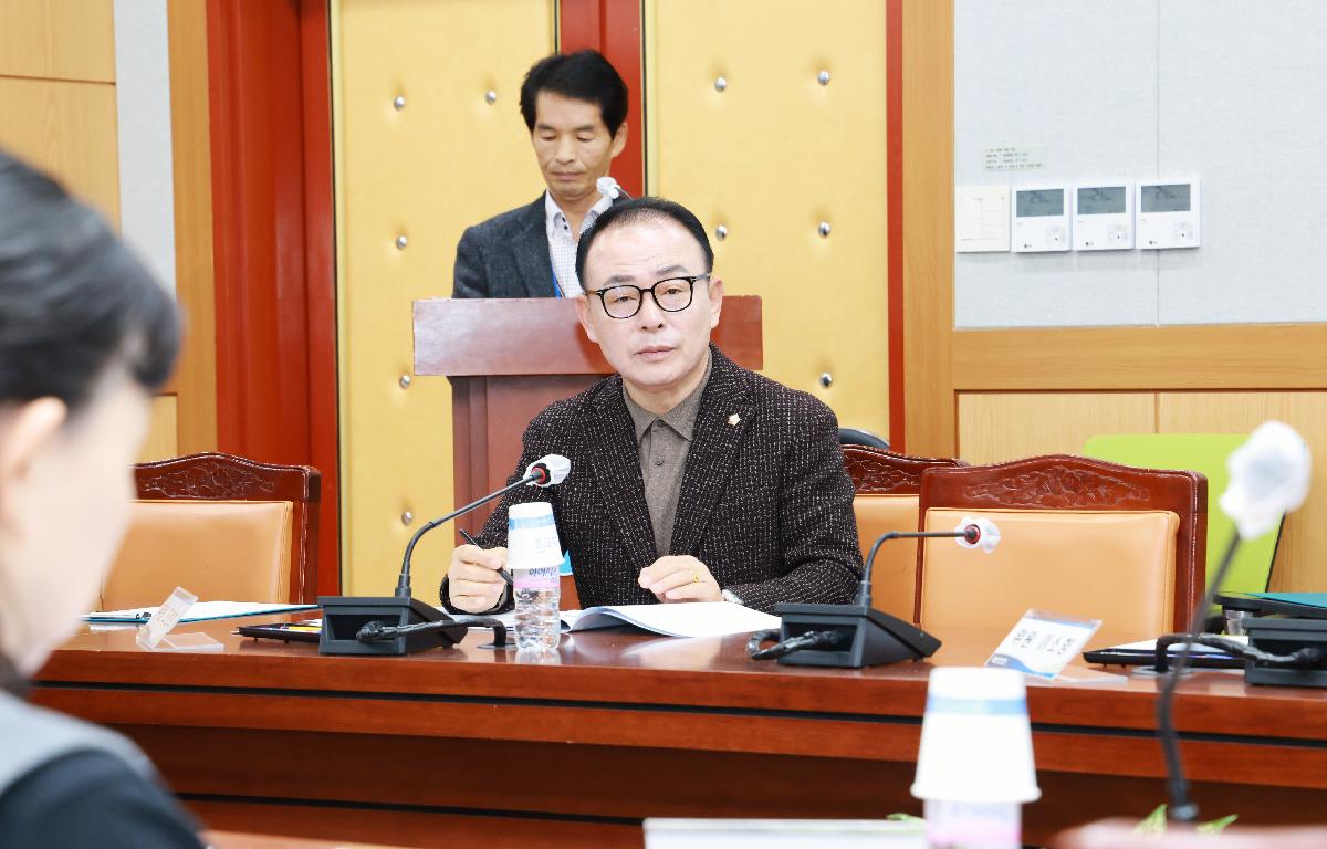 2026 완도작은영화관 민간위탁(재위탁) 적격자 심사위원회 첨부이미지 : 1U7A6357.JPG