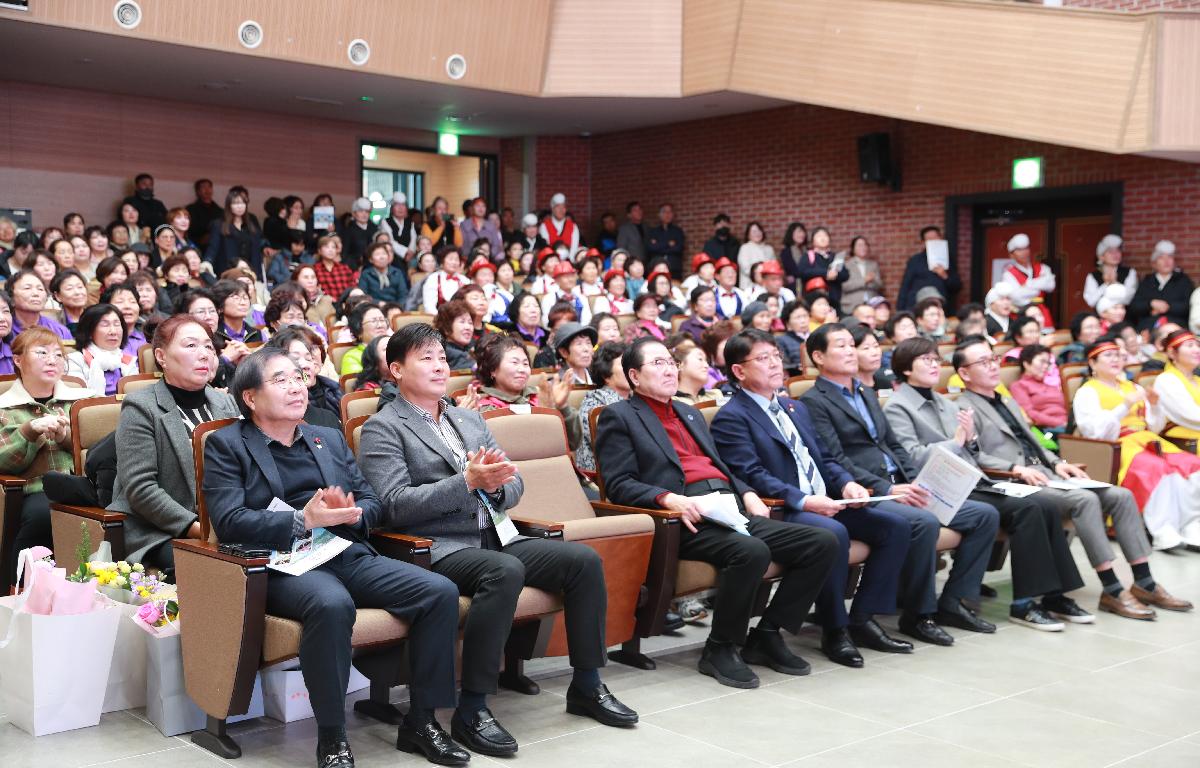 제11회 완도군 평생학습 예술제 첨부이미지 : AC4I1802.JPG