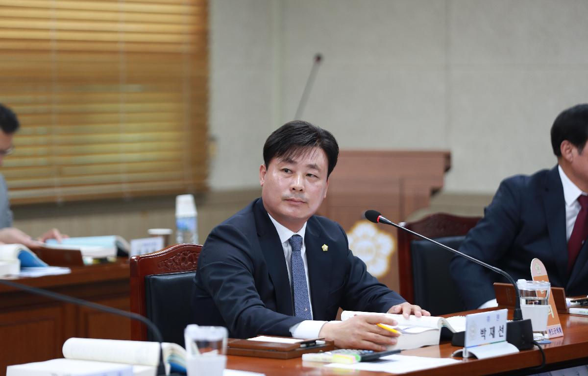 2024년도 행정사무감사 첨부이미지 : AC4I8808.JPG