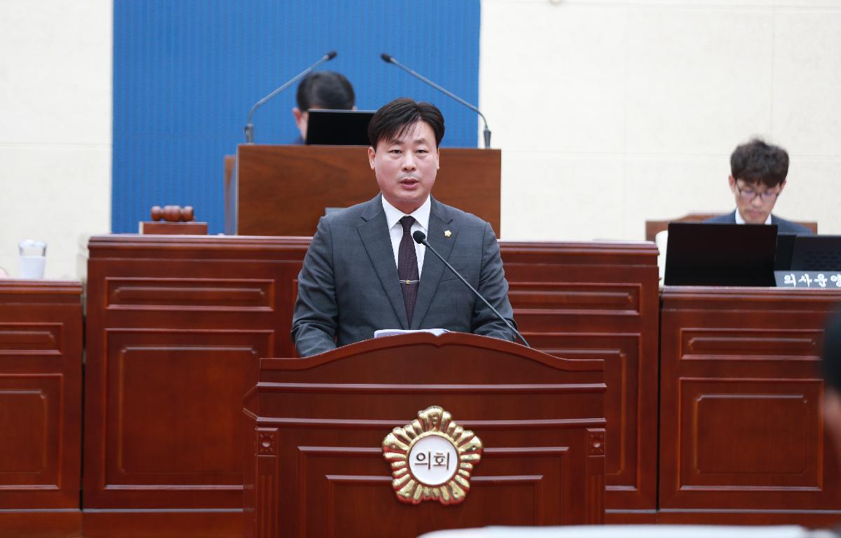 제2차 정례회 첨부이미지 : AC4I7357.JPG