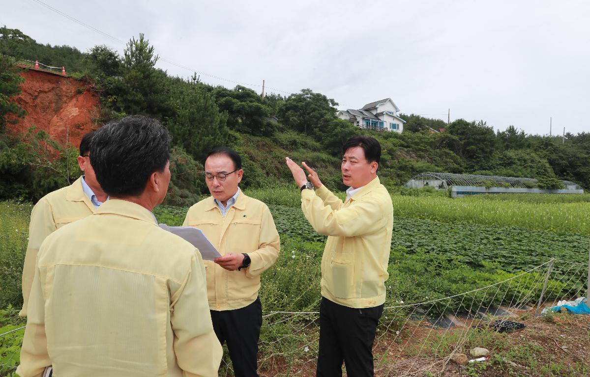 장마로인한 호우피해(군외면, 고금면)현장방문 첨부이미지 : AC4I5343.JPG