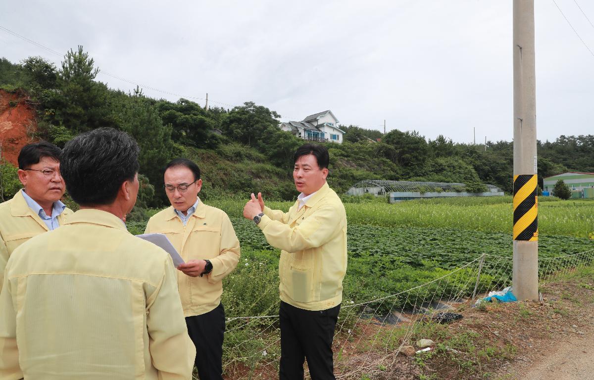 장마로인한 호우피해(군외면, 고금면)현장방문 첨부이미지 : AC4I5346.JPG