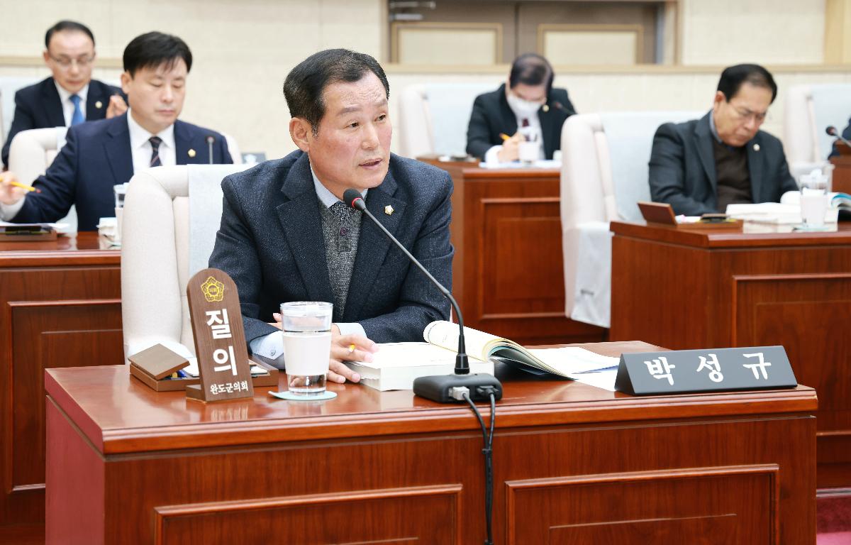 제335회 임시회    첨부이미지 : 1U7A3373.JPG