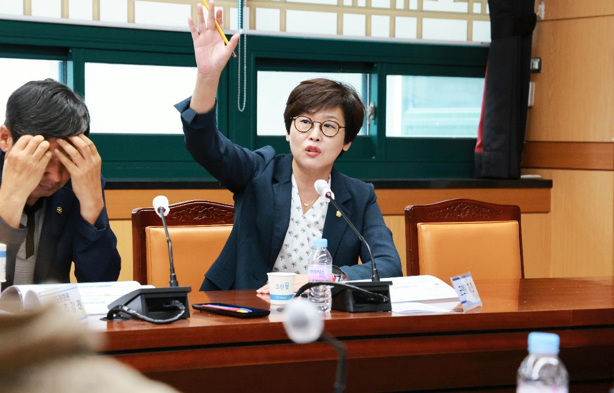 완도군 여성친화도시 조성 중장기계획수립 연구용역 최종보고회 첨부이미지 : 1U7A7022.JPG