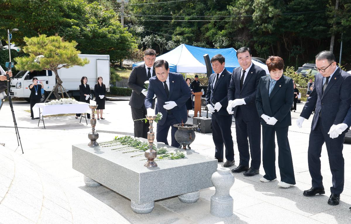  제4회 약산항일운동 추모제 첨부이미지 : 1U7A9958.JPG