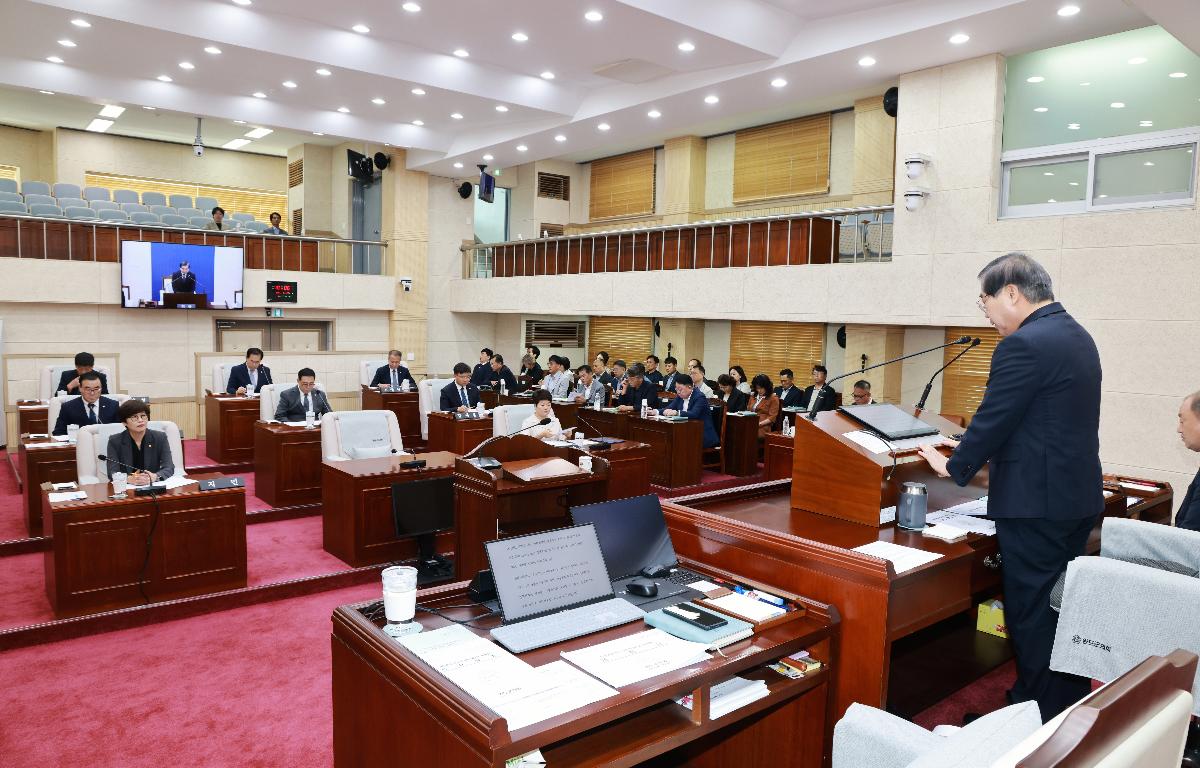 제342회 1차 정례회 첨부이미지 : 1U7A2214.JPG