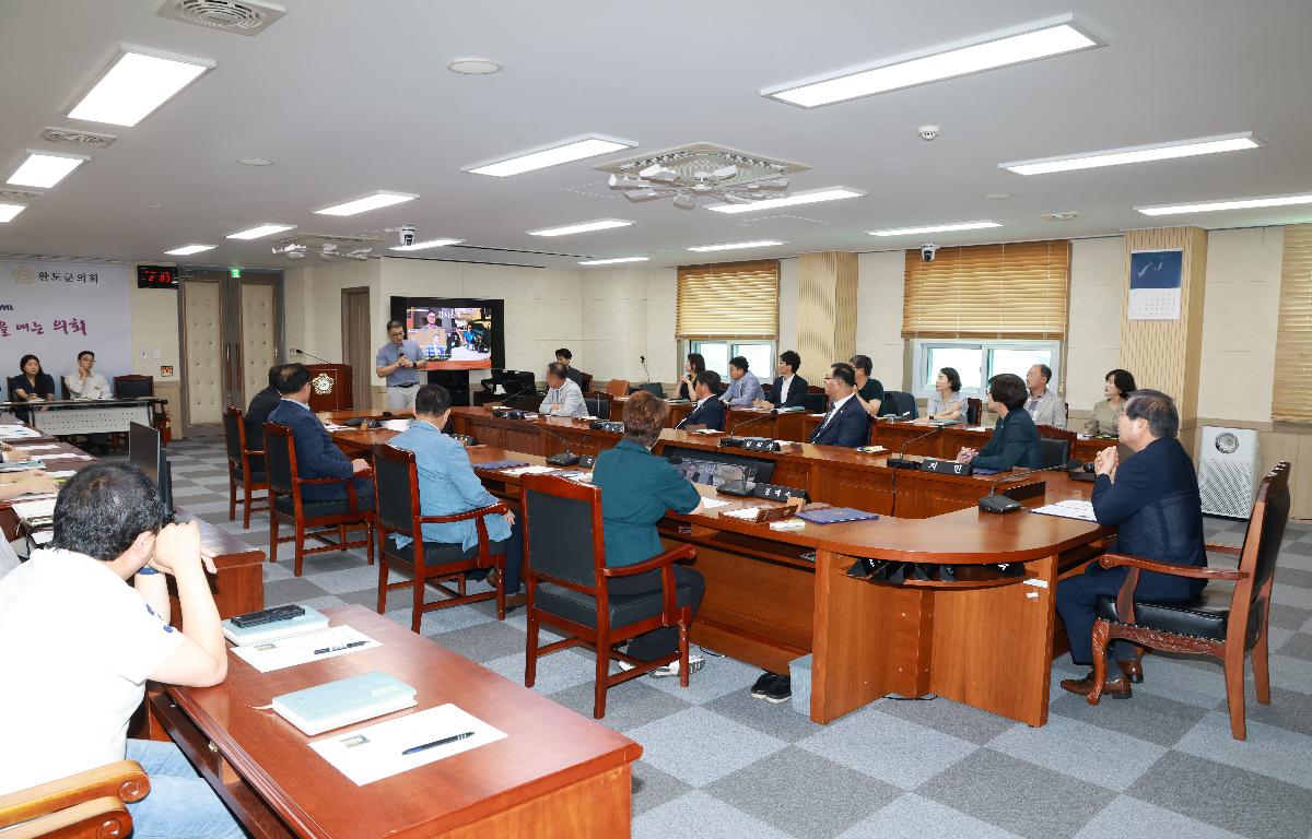 완도군의회 청렴연수과정 특강 및 서약식 첨부이미지 : 1U7A8485.JPG
