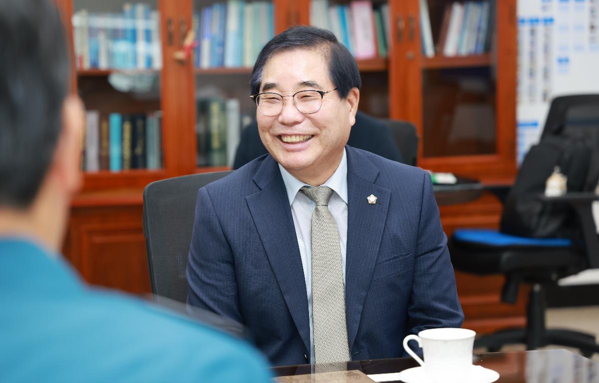 제10대 완도군의회 기관단체방문 첨부이미지 : 1U7A4551.JPG