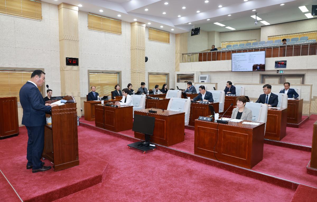 제339회 완도군의회 임시회 첨부이미지 : 1U7A6767.JPG