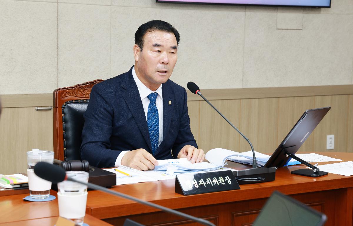 제339회 완도군의회 행정자치위원회 첨부이미지 : 1U7A6550.JPG